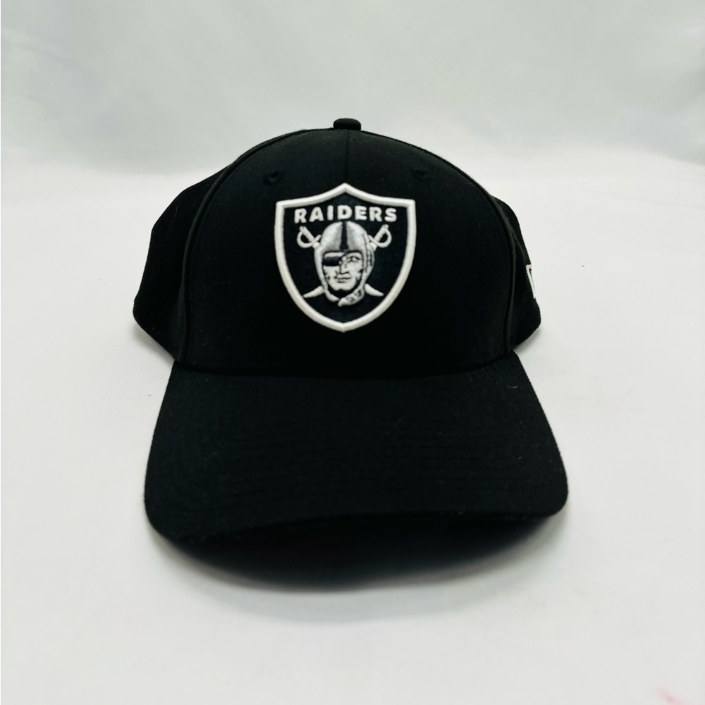New Era Las Vegas Raiders black and white men's hat